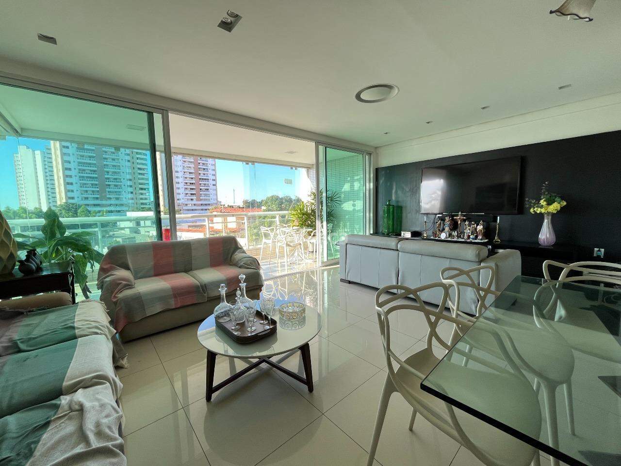 Apartamento à venda com 3 quartos, 184m² - Foto 5