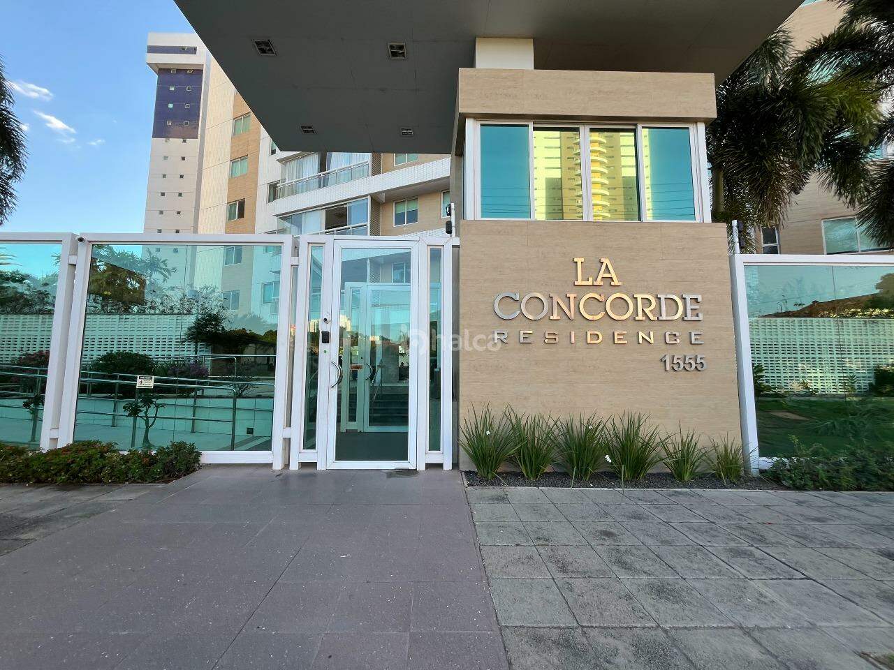 Apartamento à venda com 3 quartos, 184m² - Foto 1