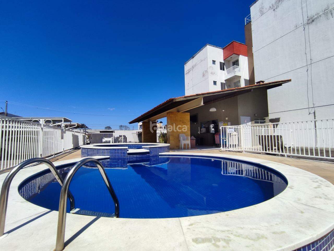 Apartamento para alugar com 3 quartos, 84m² - Foto 25