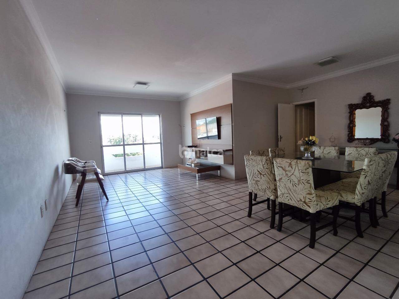 Apartamento à venda com 2 quartos, 163m² - Foto 2