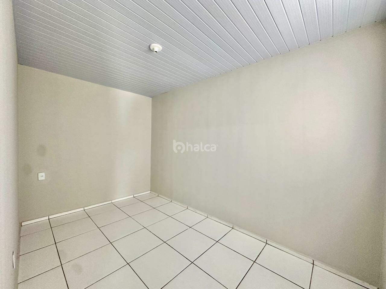 Casa à venda com 3 quartos, 60m² - Foto 18