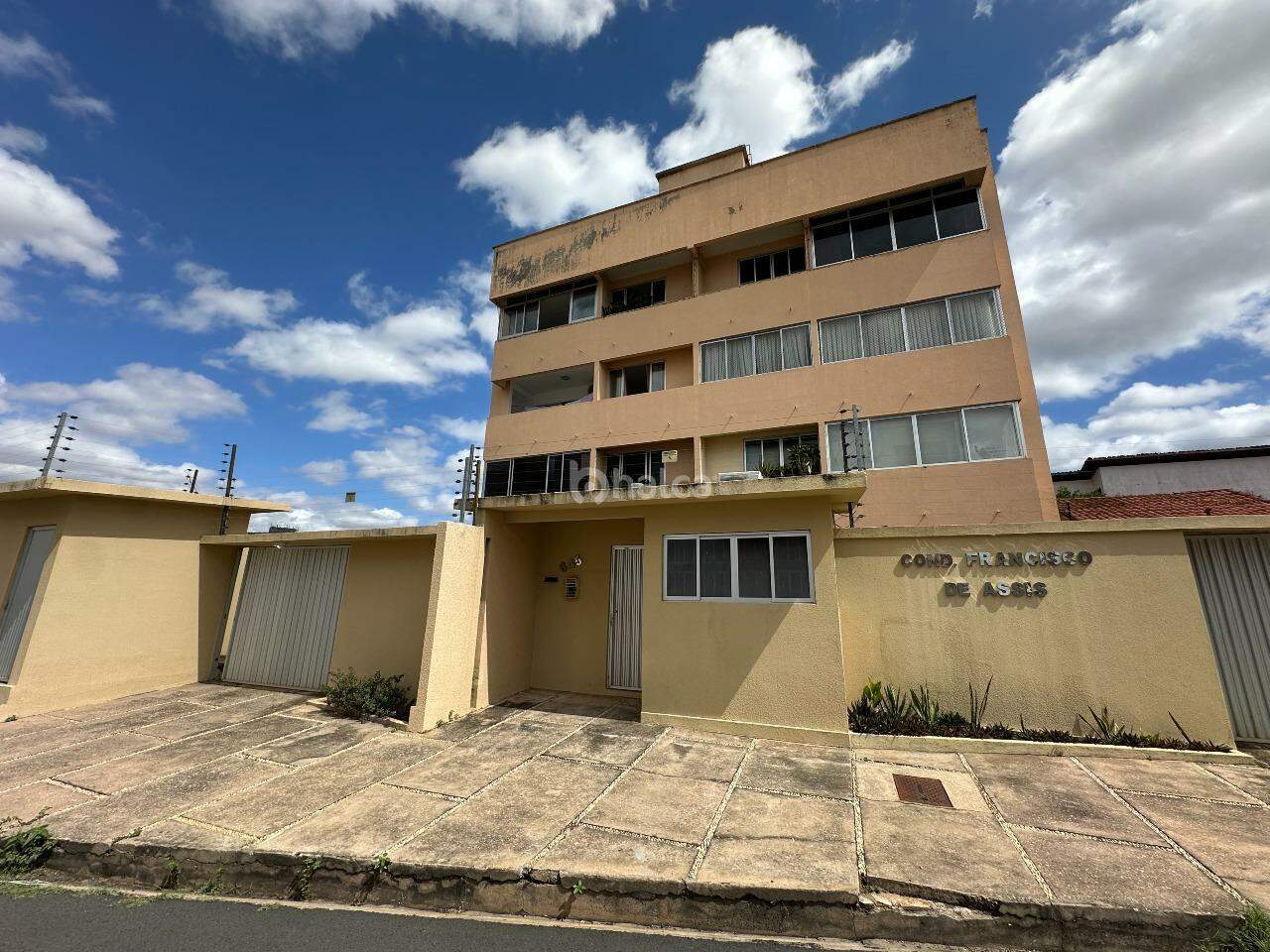 Apartamento para alugar com 4 quartos, 123m² - Foto 1