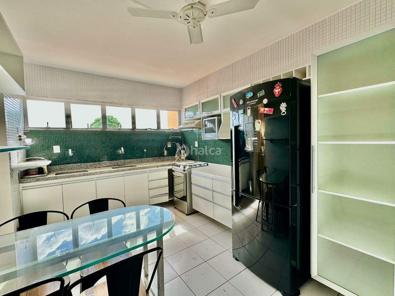 Apartamento para alugar com 4 quartos, 123m² - Foto 8