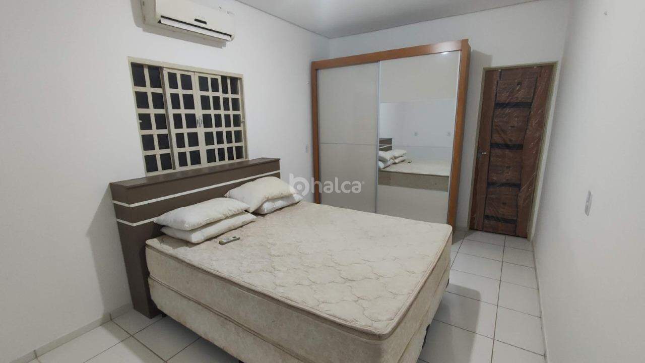 Casa para alugar com 3 quartos, 105m² - Foto 25