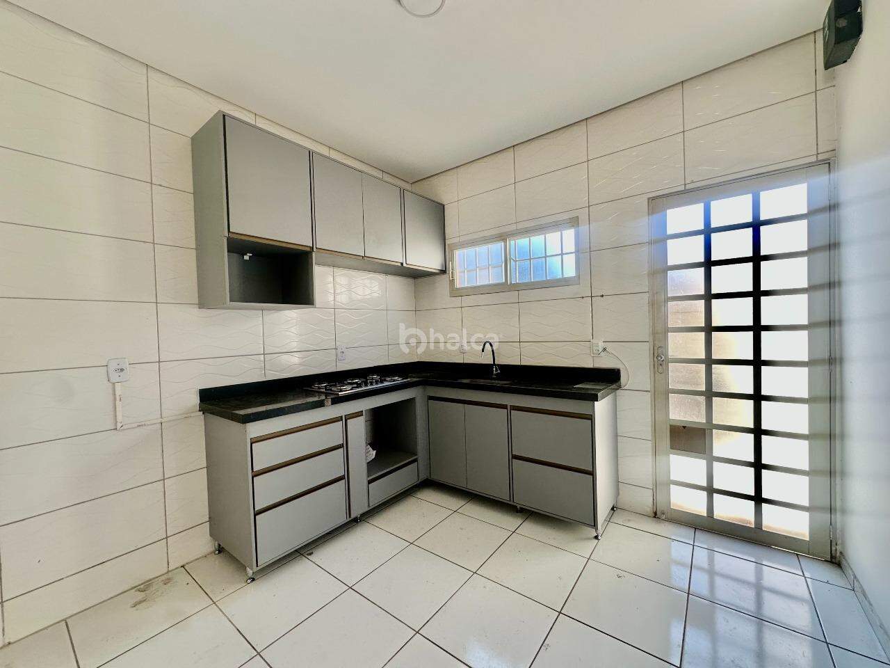 Casa para alugar com 3 quartos, 105m² - Foto 12