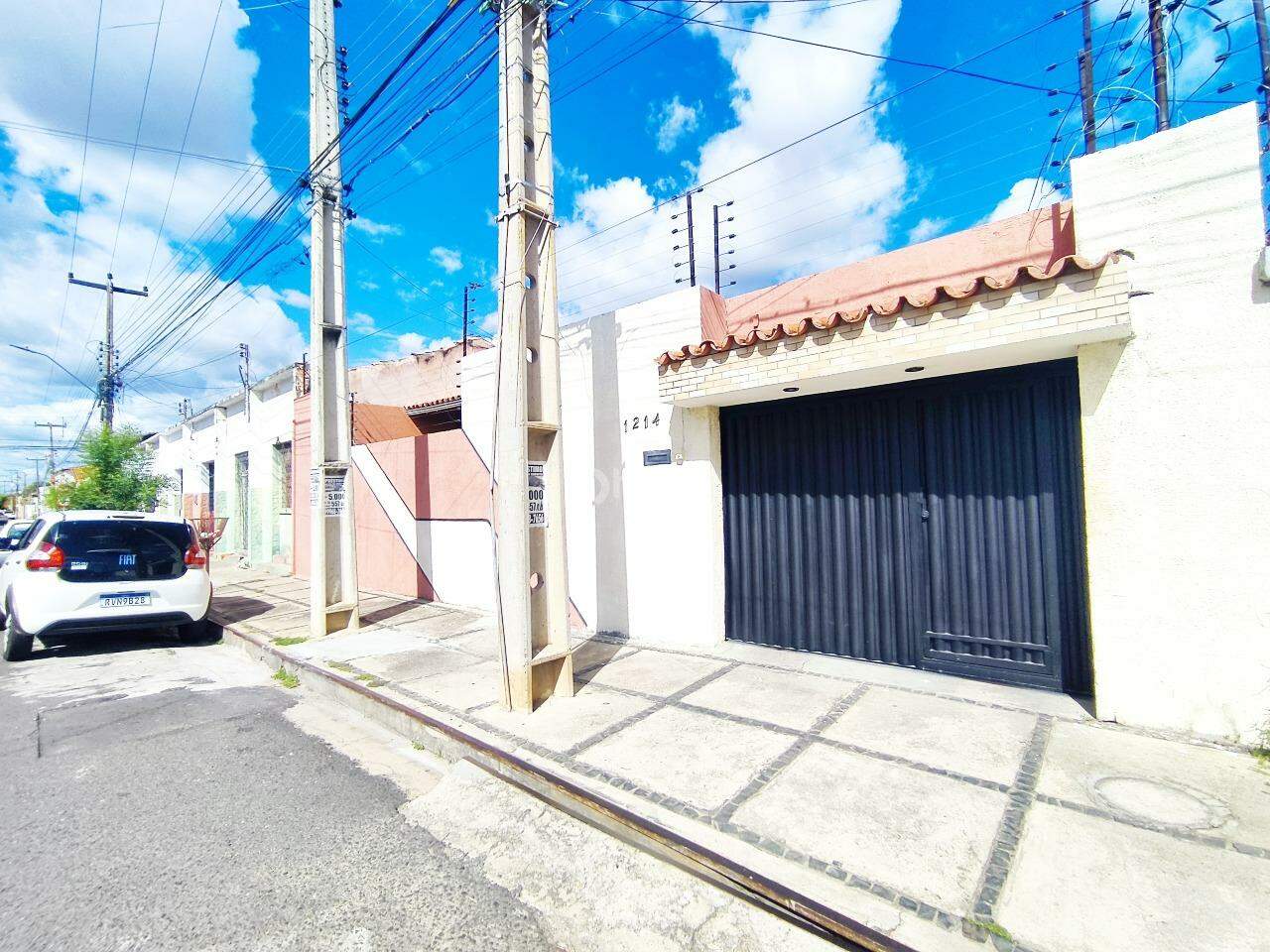 Casa à venda com 3 quartos - Foto 1