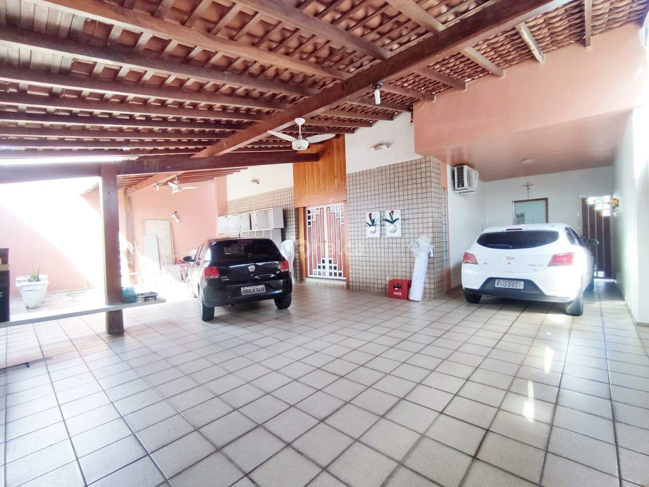 Casa à venda com 3 quartos - Foto 2