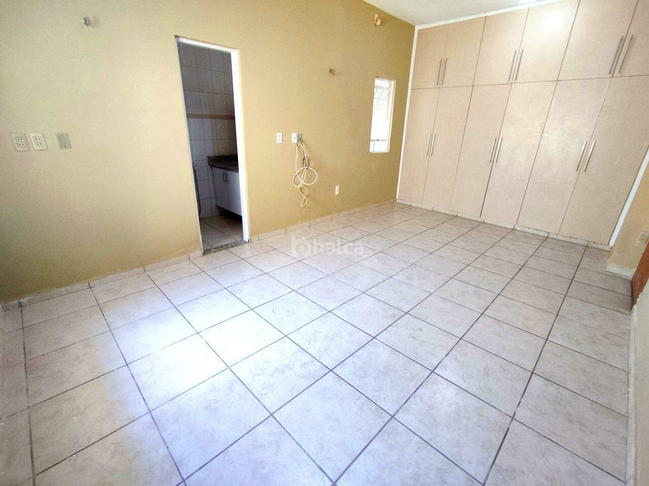 Casa para alugar com 1 quarto, 197m² - Foto 18