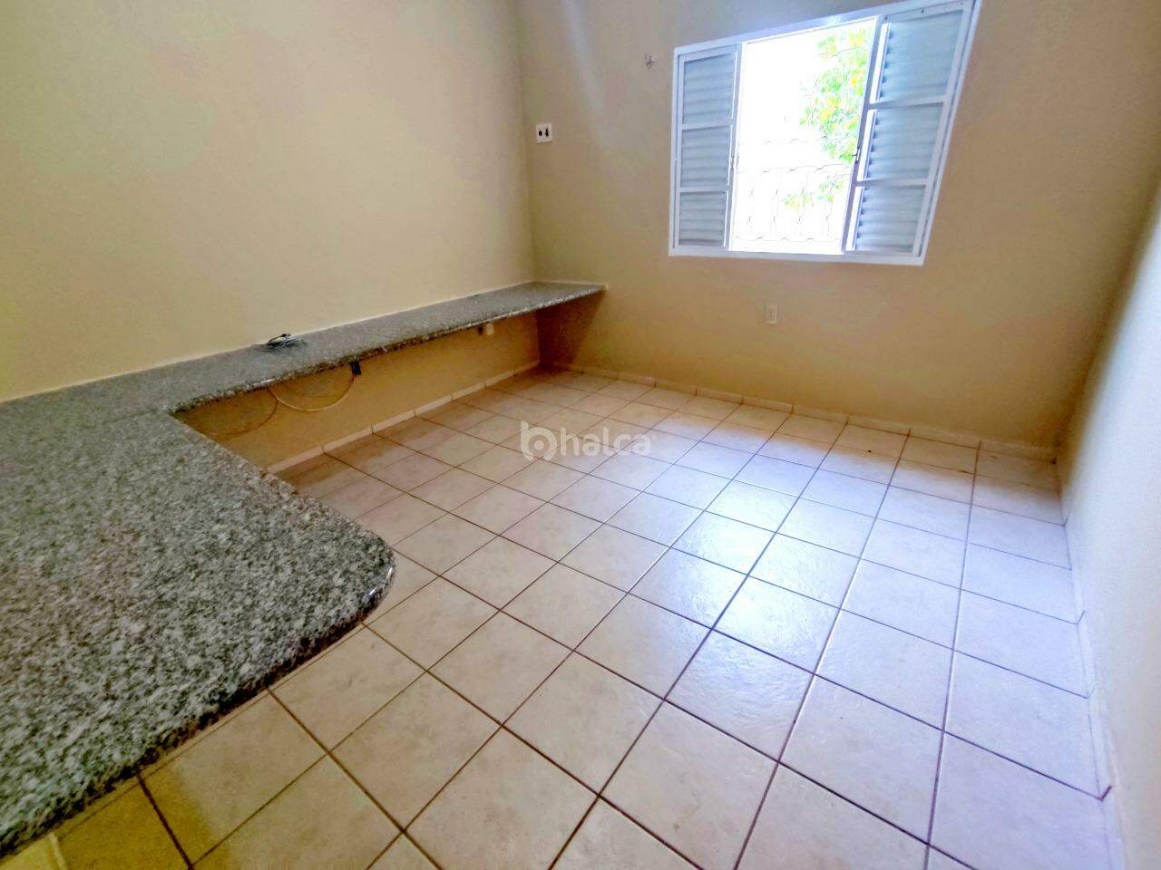 Casa para alugar com 1 quarto, 197m² - Foto 11