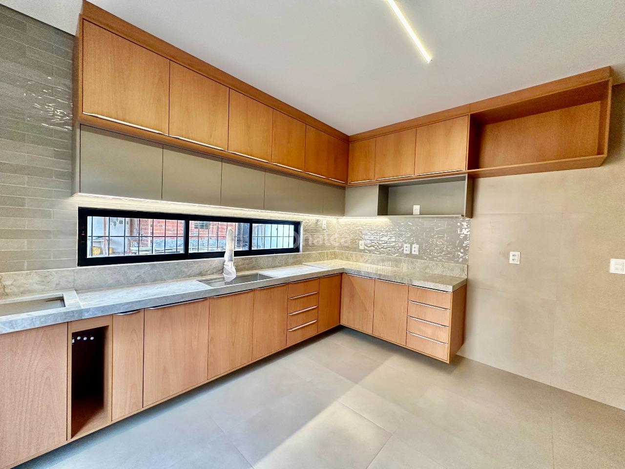 Casa, 4 quartos, 235 m² - Foto 7