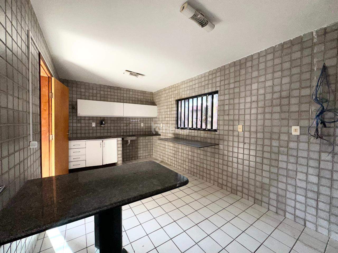 Casa para alugar com 4 quartos, 188m² - Foto 7