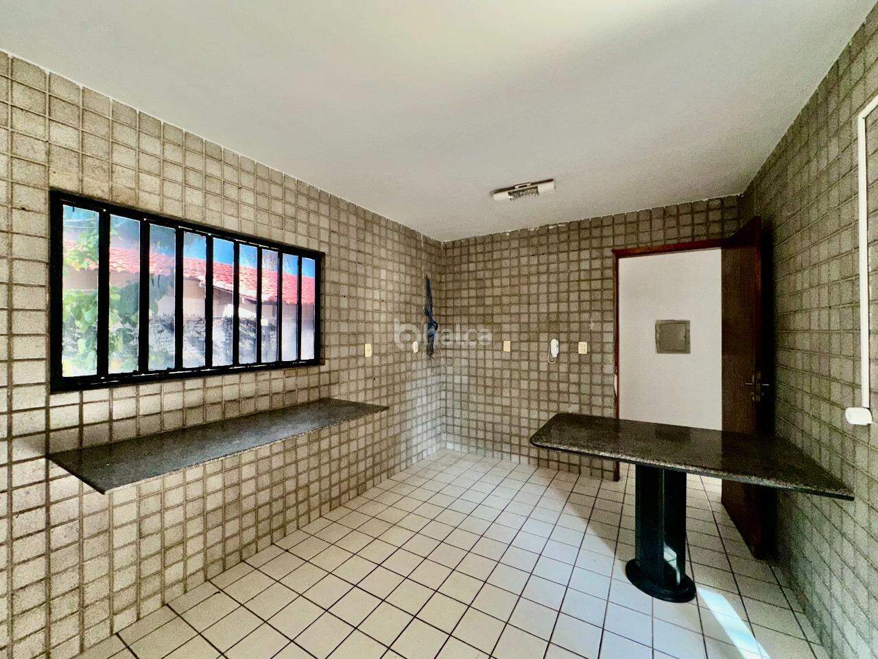 Casa para alugar com 4 quartos, 188m² - Foto 8