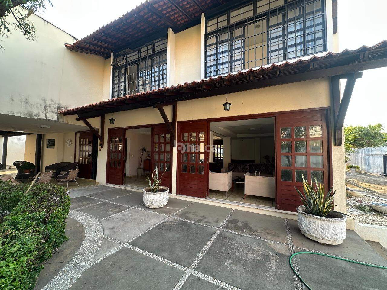 Casa, 5 quartos, 229 m² - Foto 2