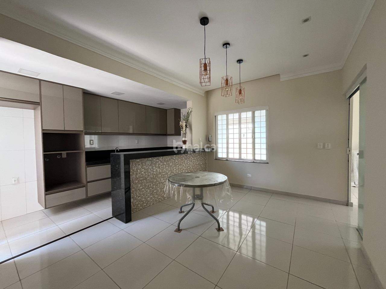 Casa, 3 quartos, 200 m² - Foto 6