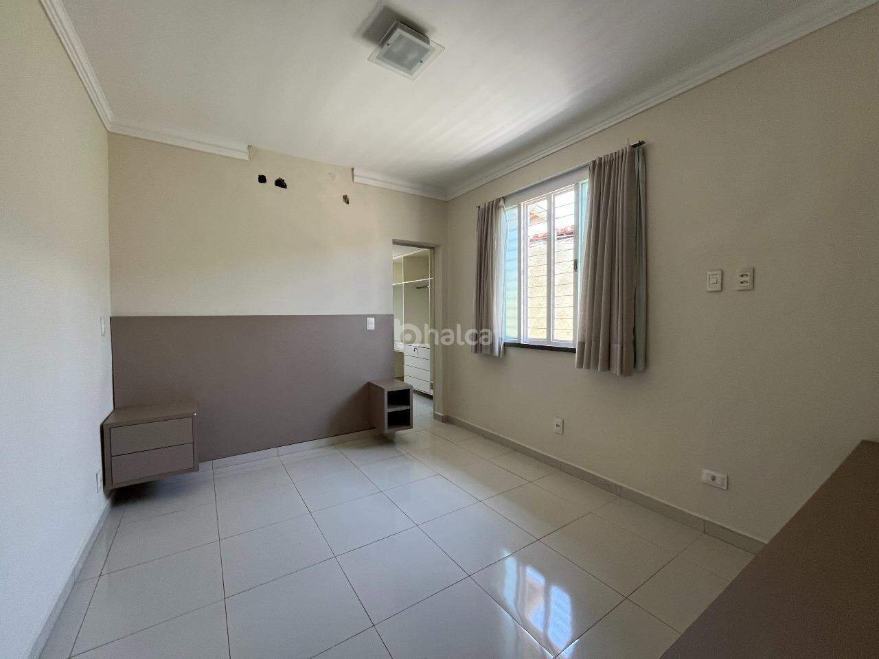 Casa, 3 quartos, 200 m² - Foto 13