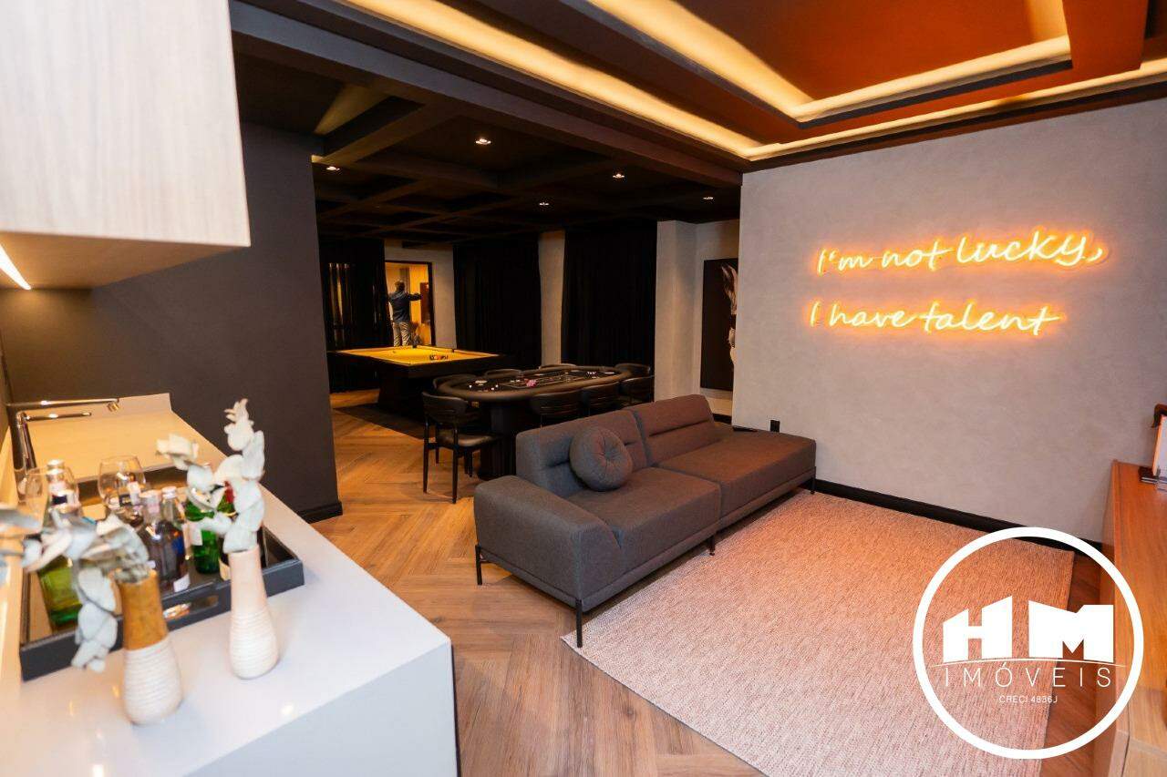 Apartamento à venda no Praia dos Amores: 