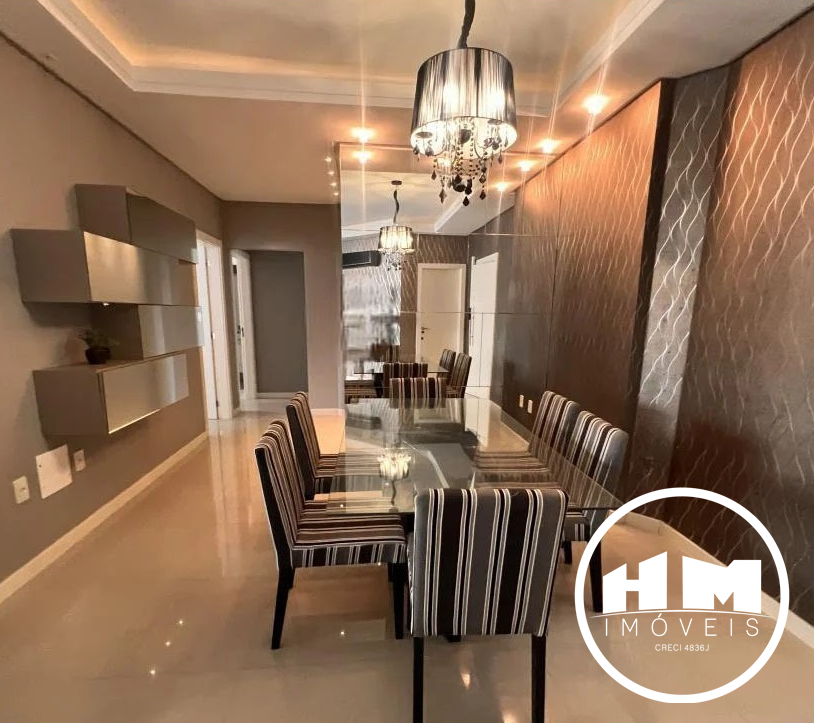 Apartamento à venda no Meia Praia: 