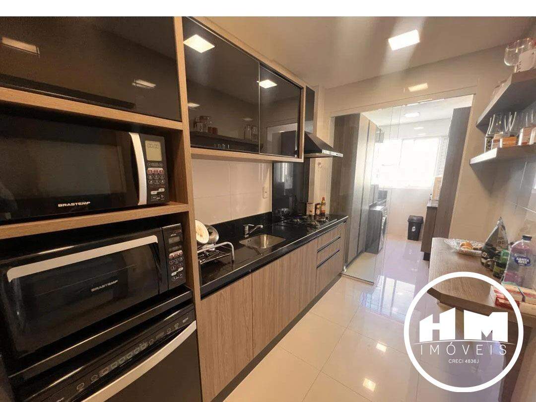 Apartamento à venda no Meia Praia: 