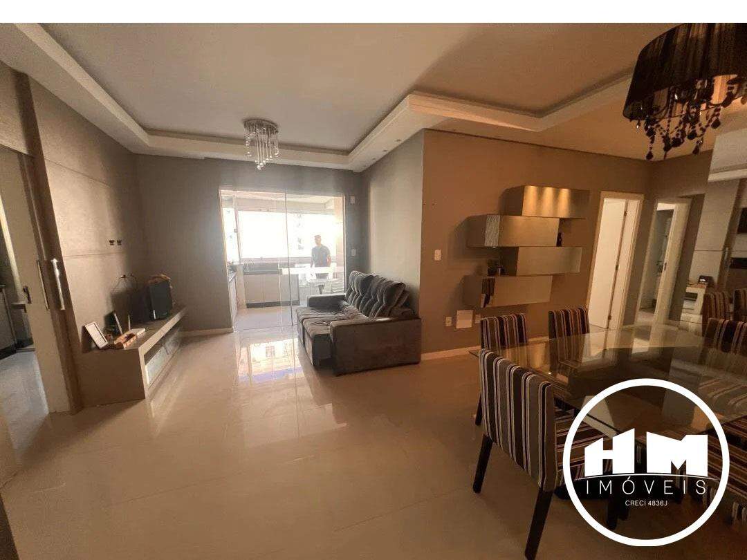 Apartamento à venda no Meia Praia: 