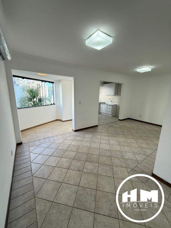 Apartamento para aluguel no Centro: 