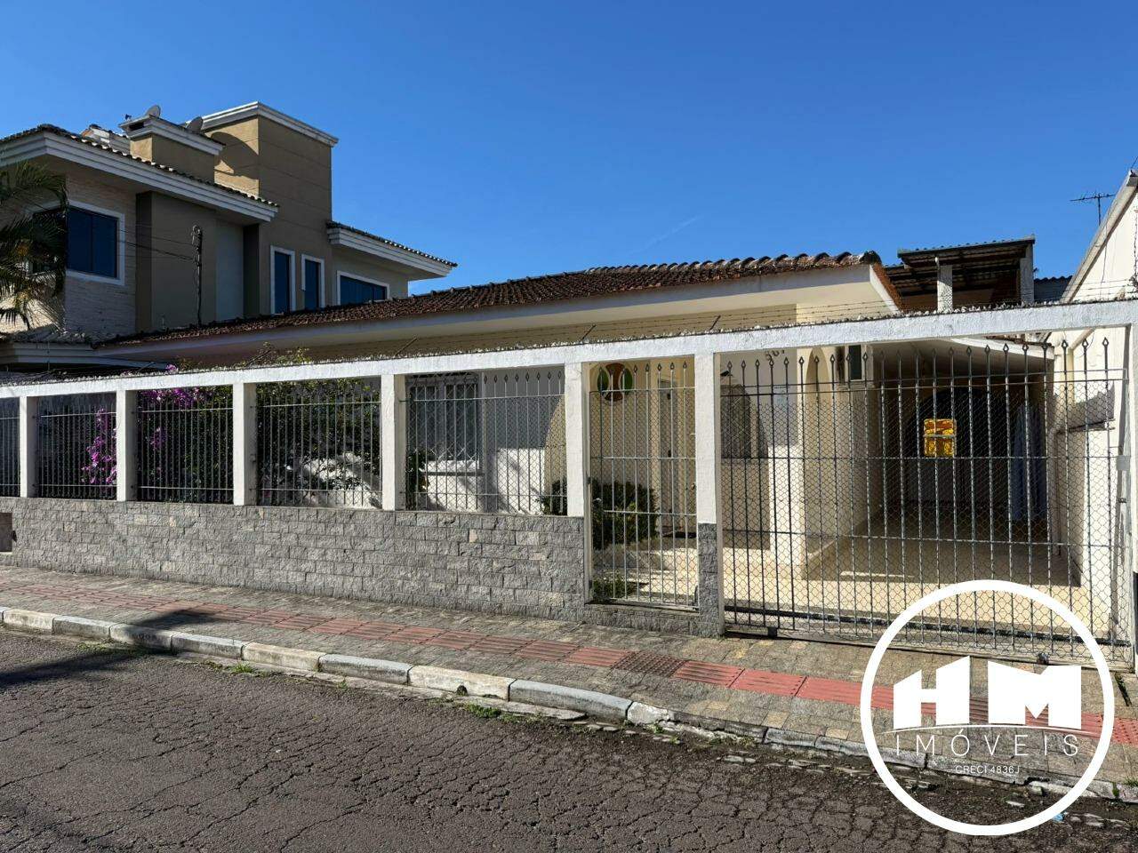 Casa à venda no Centro: 