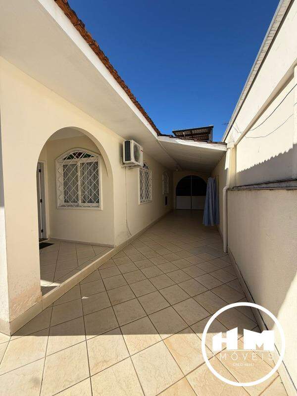 Casa à venda no Centro: 