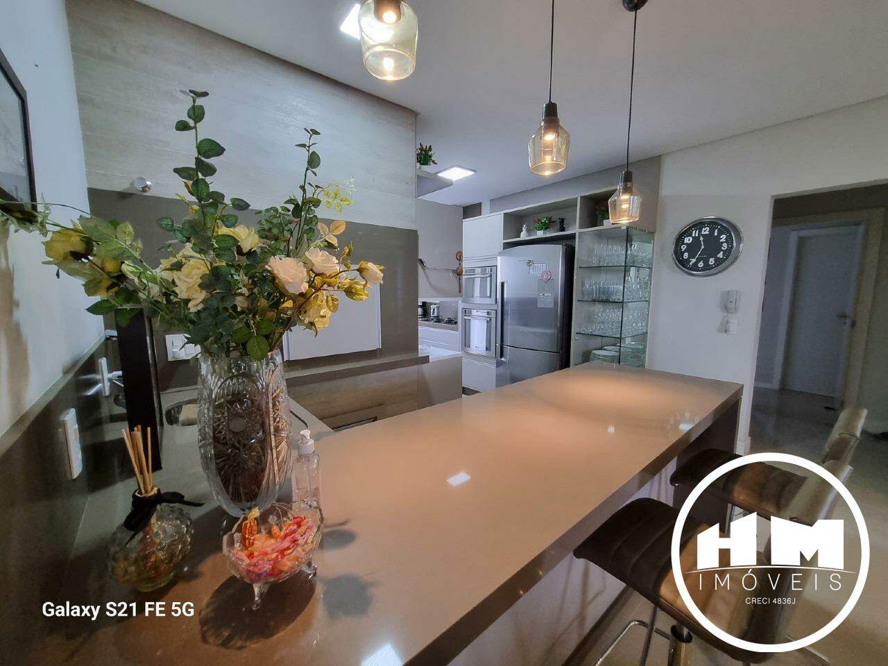 Apartamento à venda no Pioneiros: 