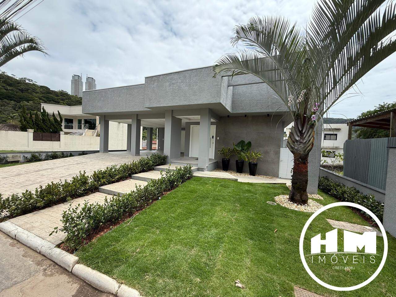 Casa em Condomínio à venda no Barra: 