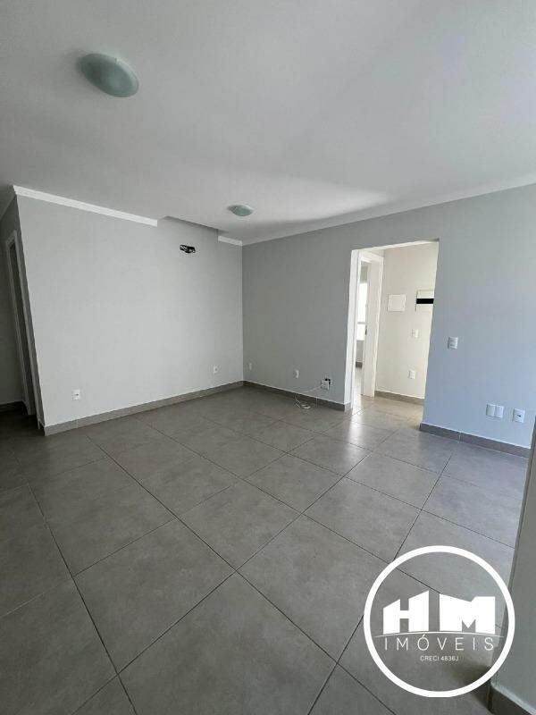 Apartamento à venda no Praia dos Amores: 