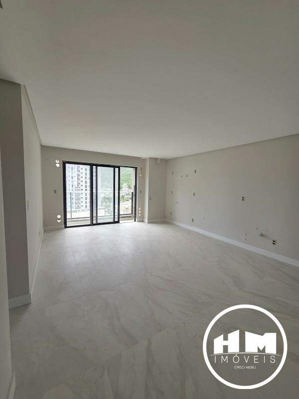 Apartamento à venda no Praia Brava: 