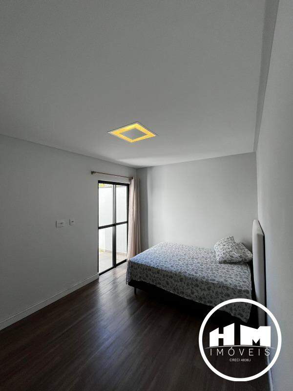 Apartamento à venda no Praia dos Amores: 