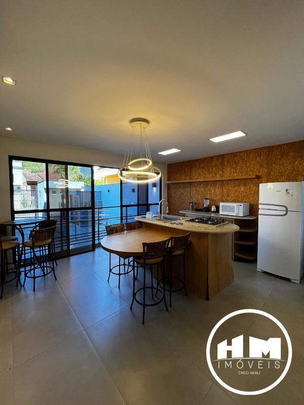 Apartamento à venda no Praia dos Amores: 