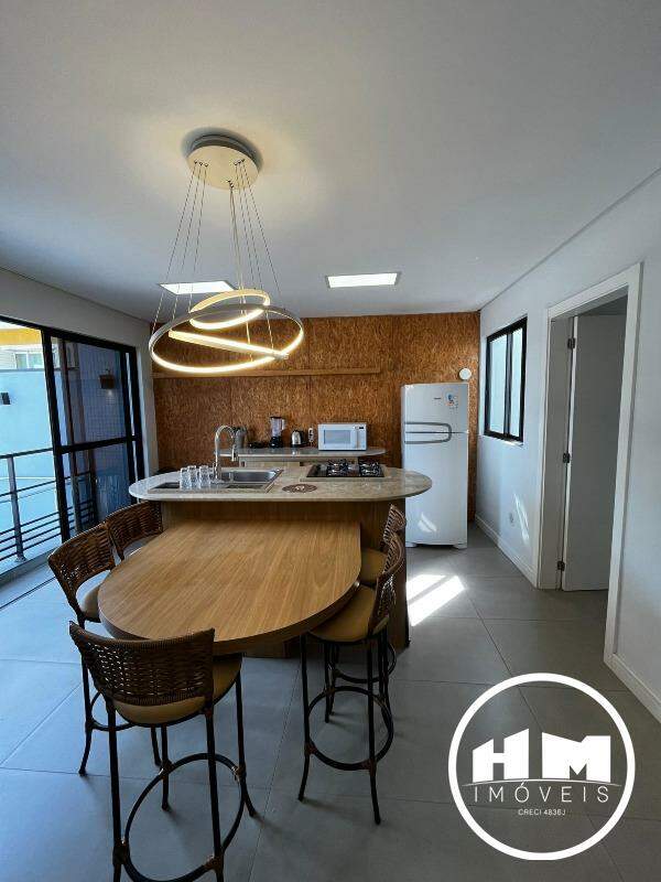 Apartamento à venda no Praia dos Amores: 