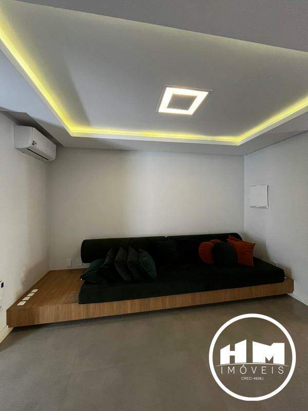 Apartamento à venda no Praia dos Amores: 