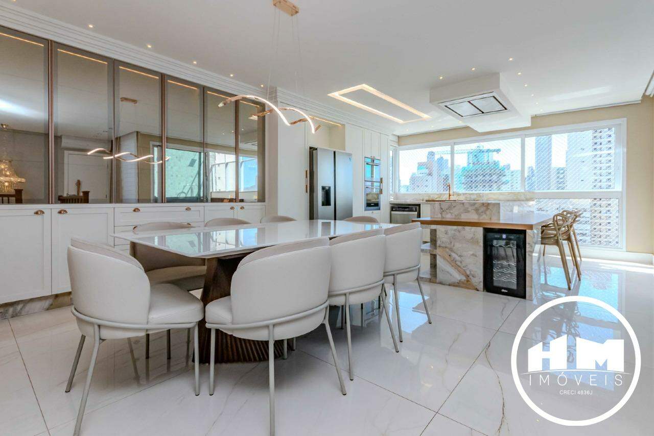 Cobertura Duplex à venda no Centro: 