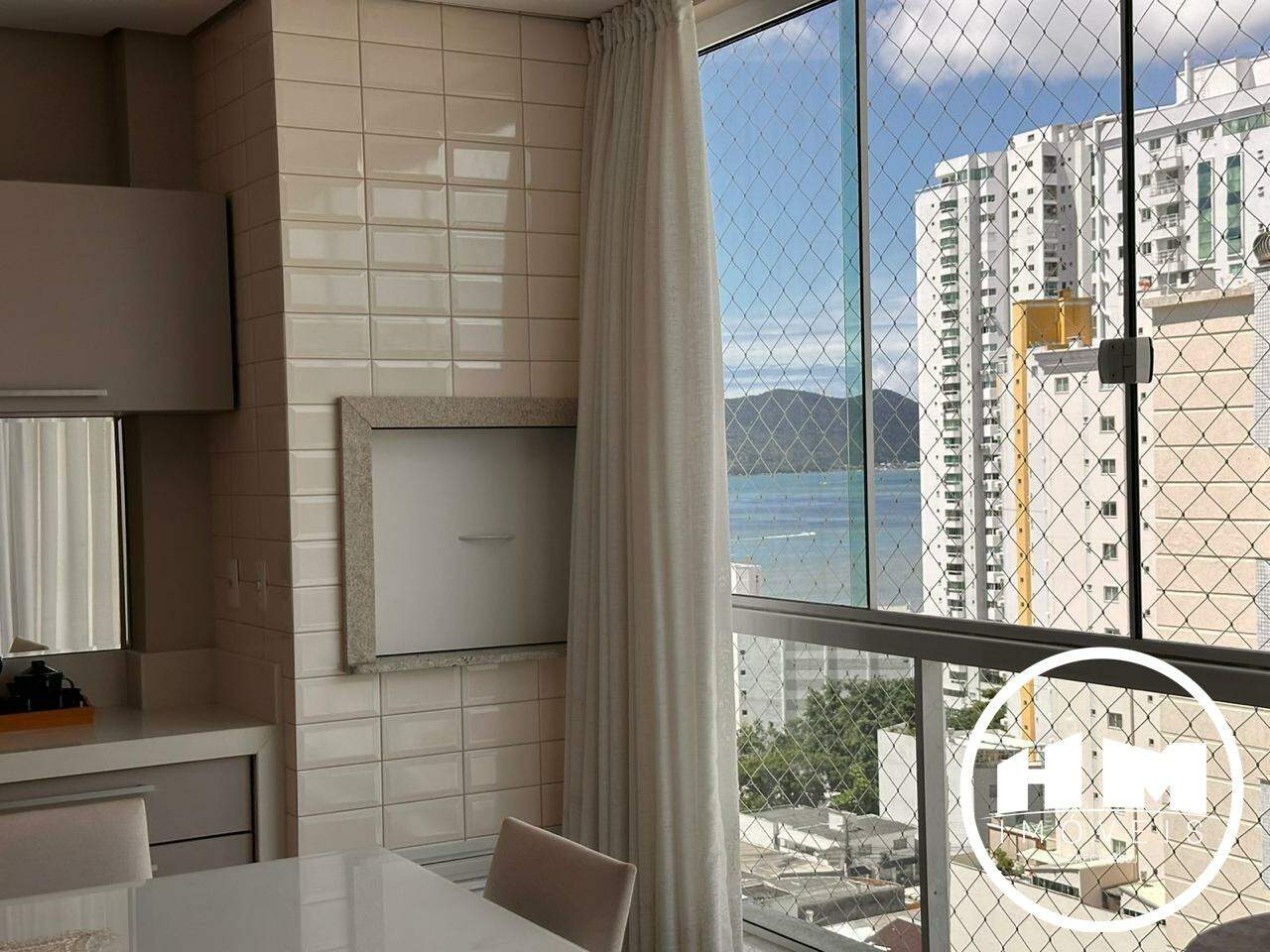 Apartamento à venda no Pioneiros: 