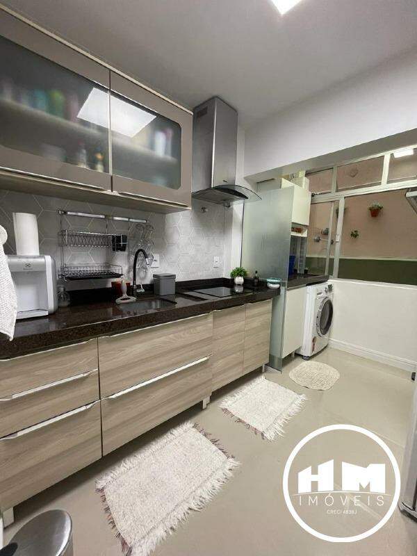 Apartamento à venda no Pioneiros: 