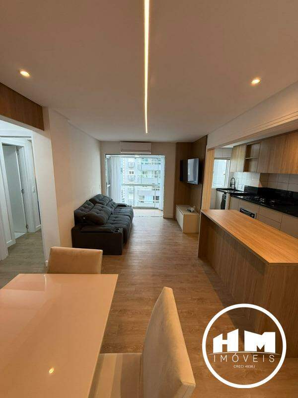 Apartamento para aluguel no Centro: 