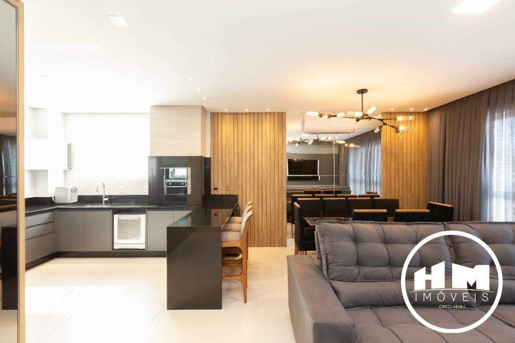 Apartamento à venda no Pioneiros: 