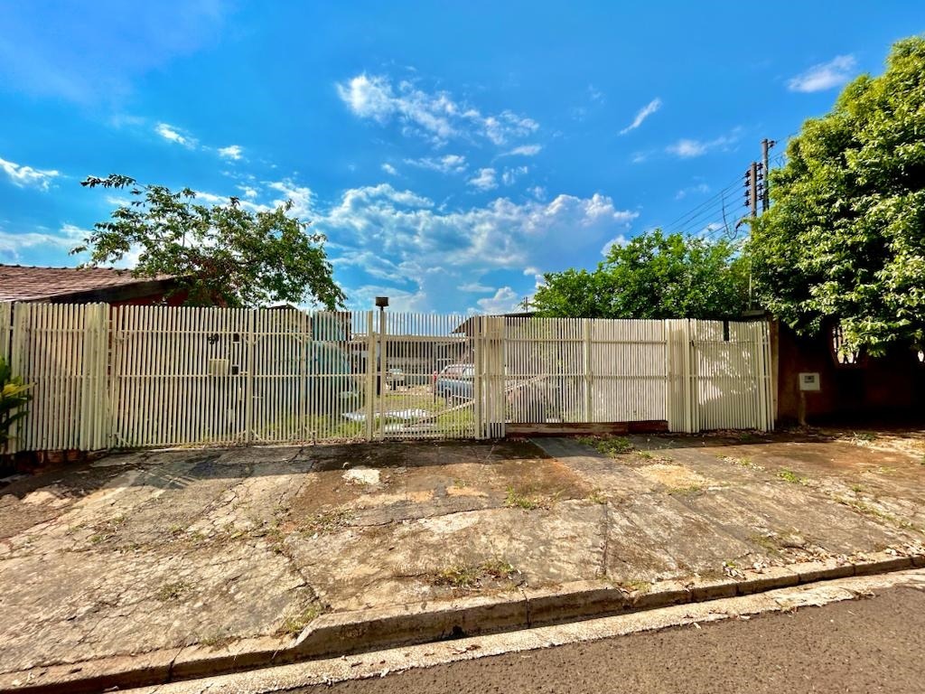 Terreno à venda no Pioneiros: 