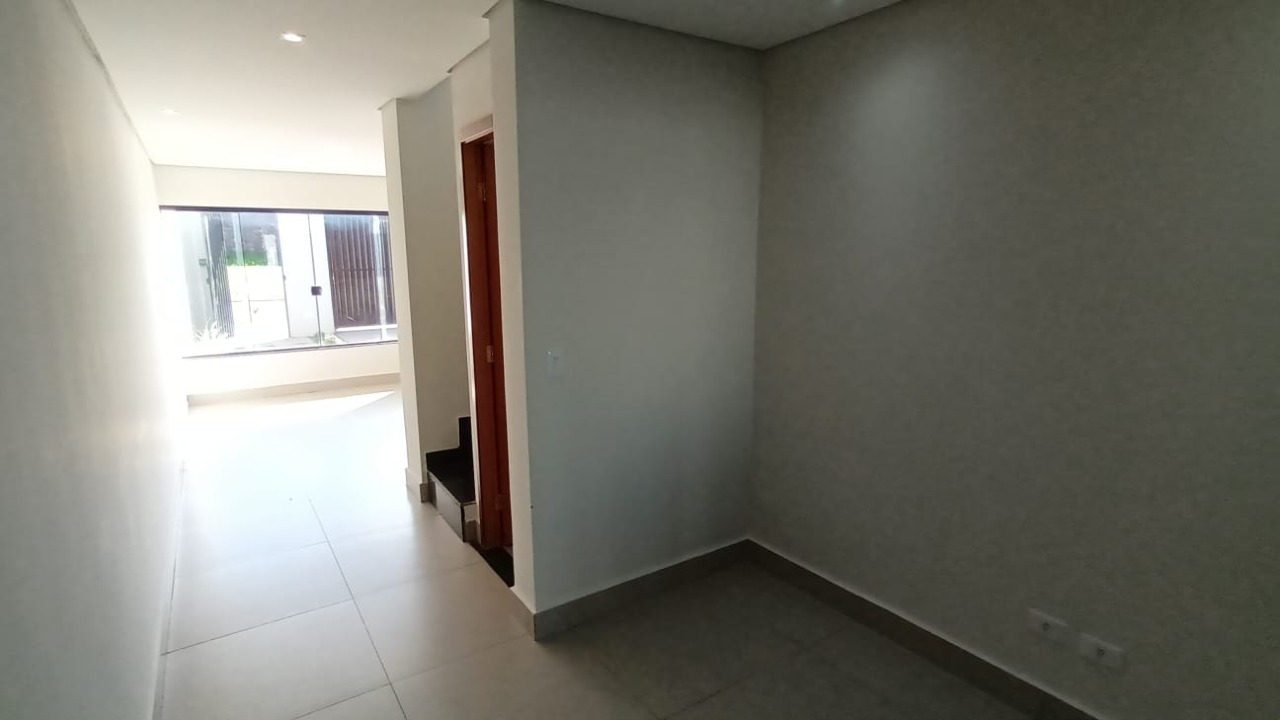 Sobrado à venda no Jardim Montevidéu: 