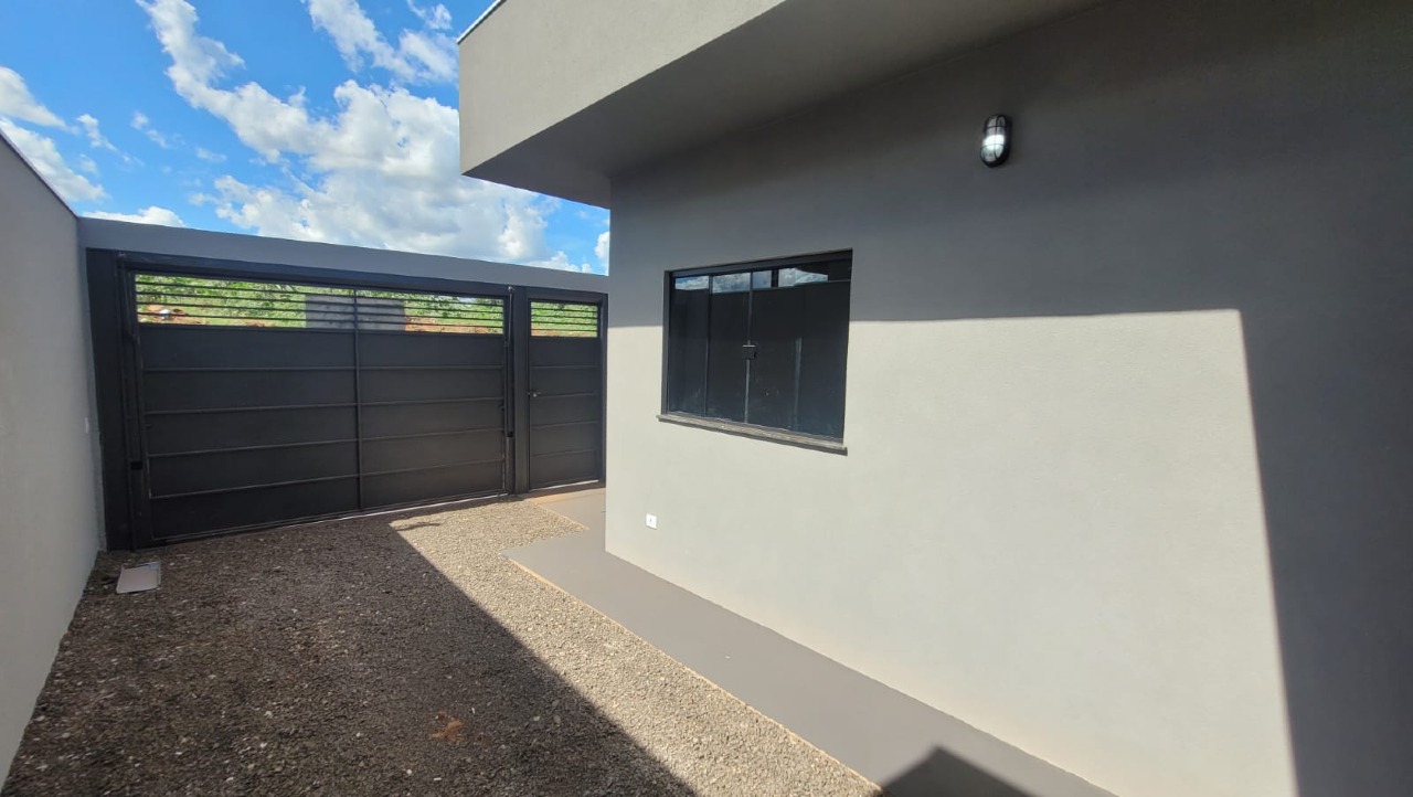 Casa à venda no Jardim Santa Felicidade: 