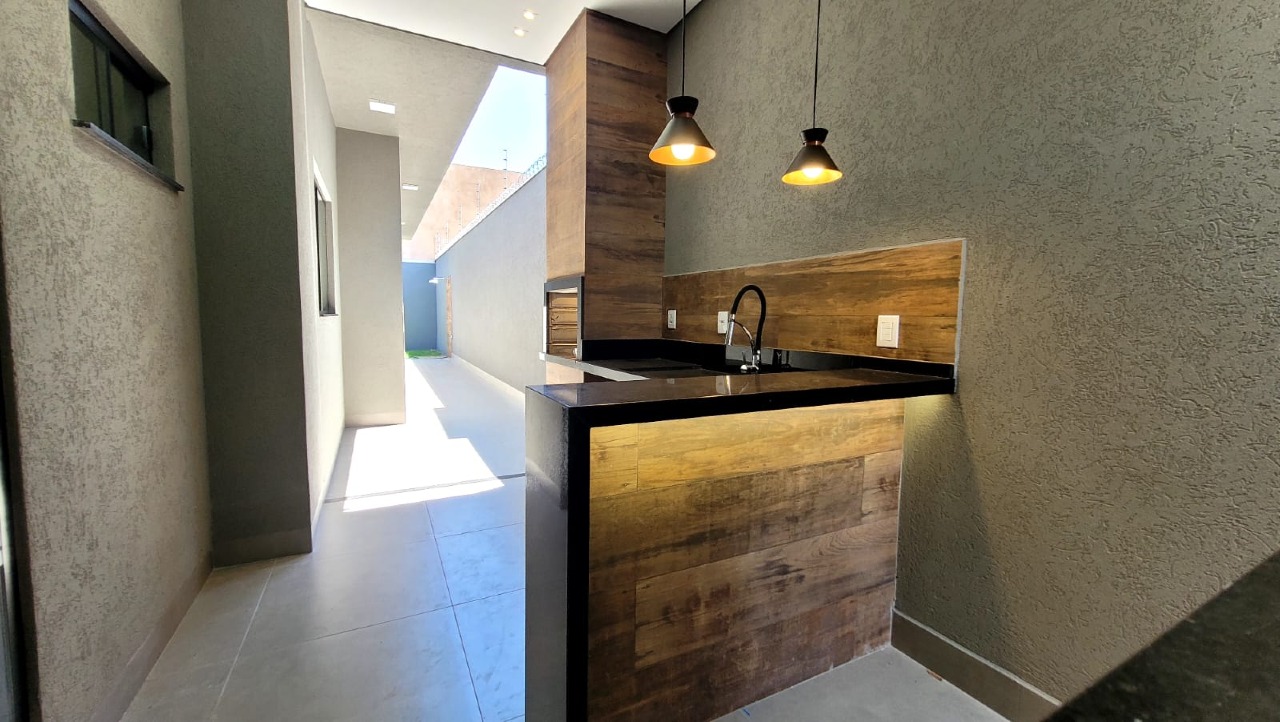 Casa à venda no Jardim Jockey Club: 