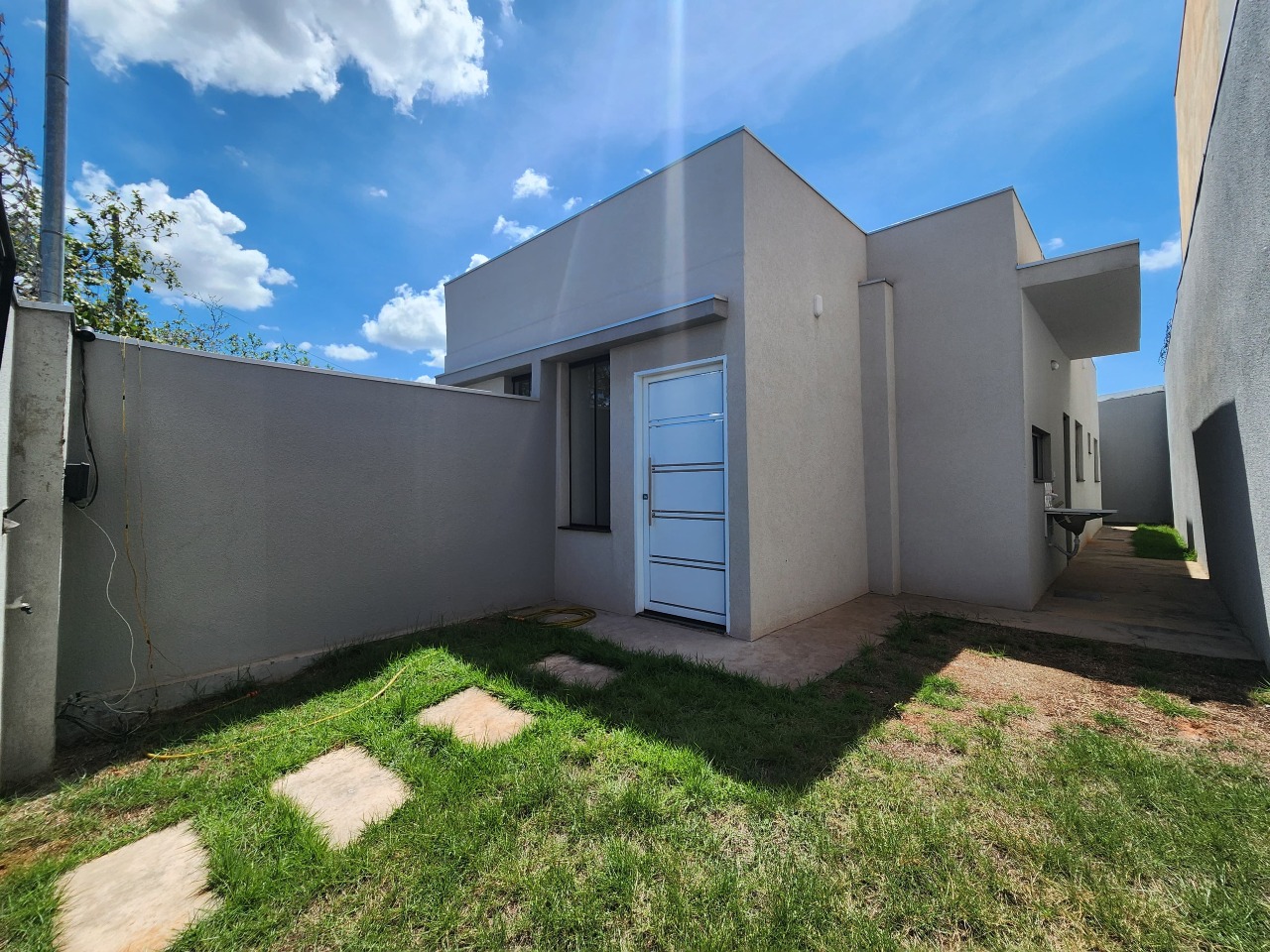 Casa à venda no Coronel Antonino: 