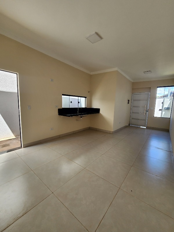 Casa à venda no Coronel Antonino: 