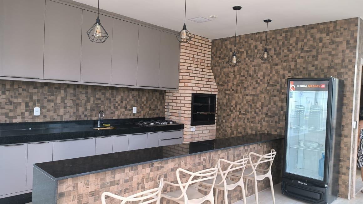 Apartamento à venda no Pioneiros: 