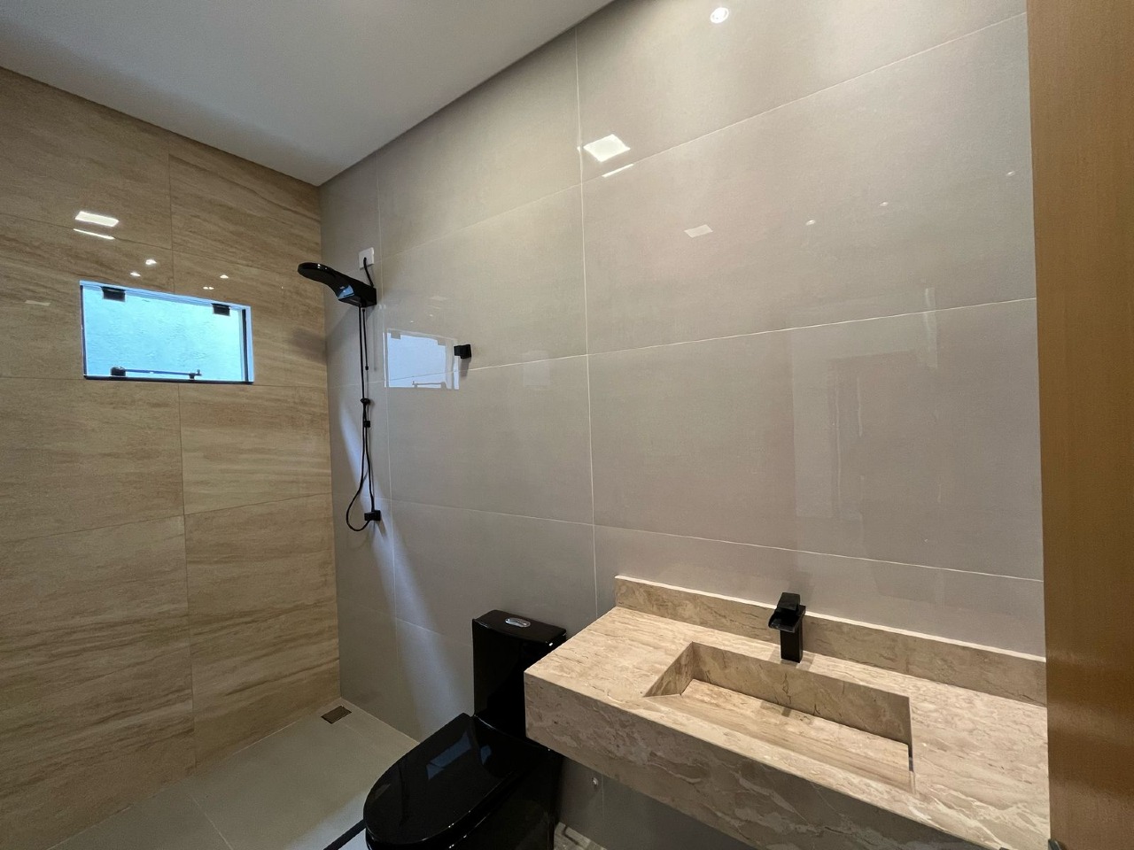 Casa à venda no Morada dos Deuses: 