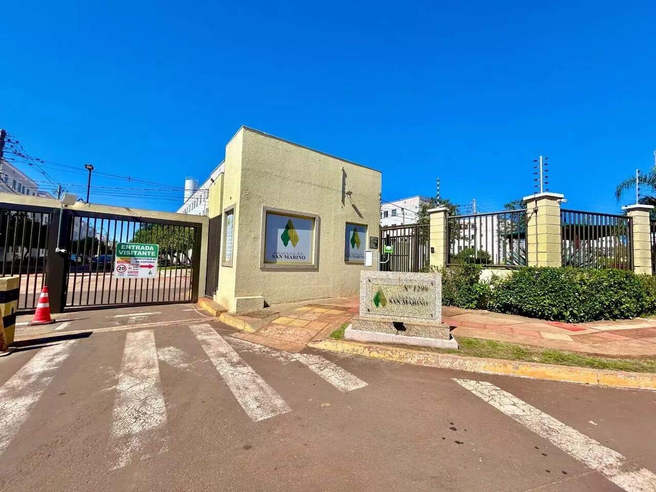 Apartamento à venda no Pioneiros: 