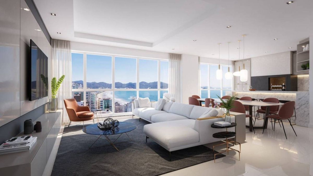 Apartamento à venda no Meia Praia: 