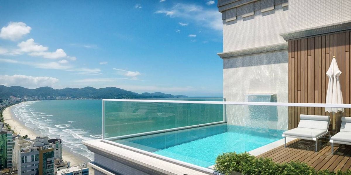 Apartamento à venda no Meia Praia: 